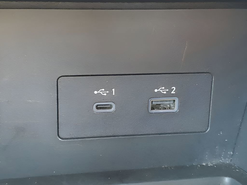 Used 2025 Nissan Pathfinder SL image 32