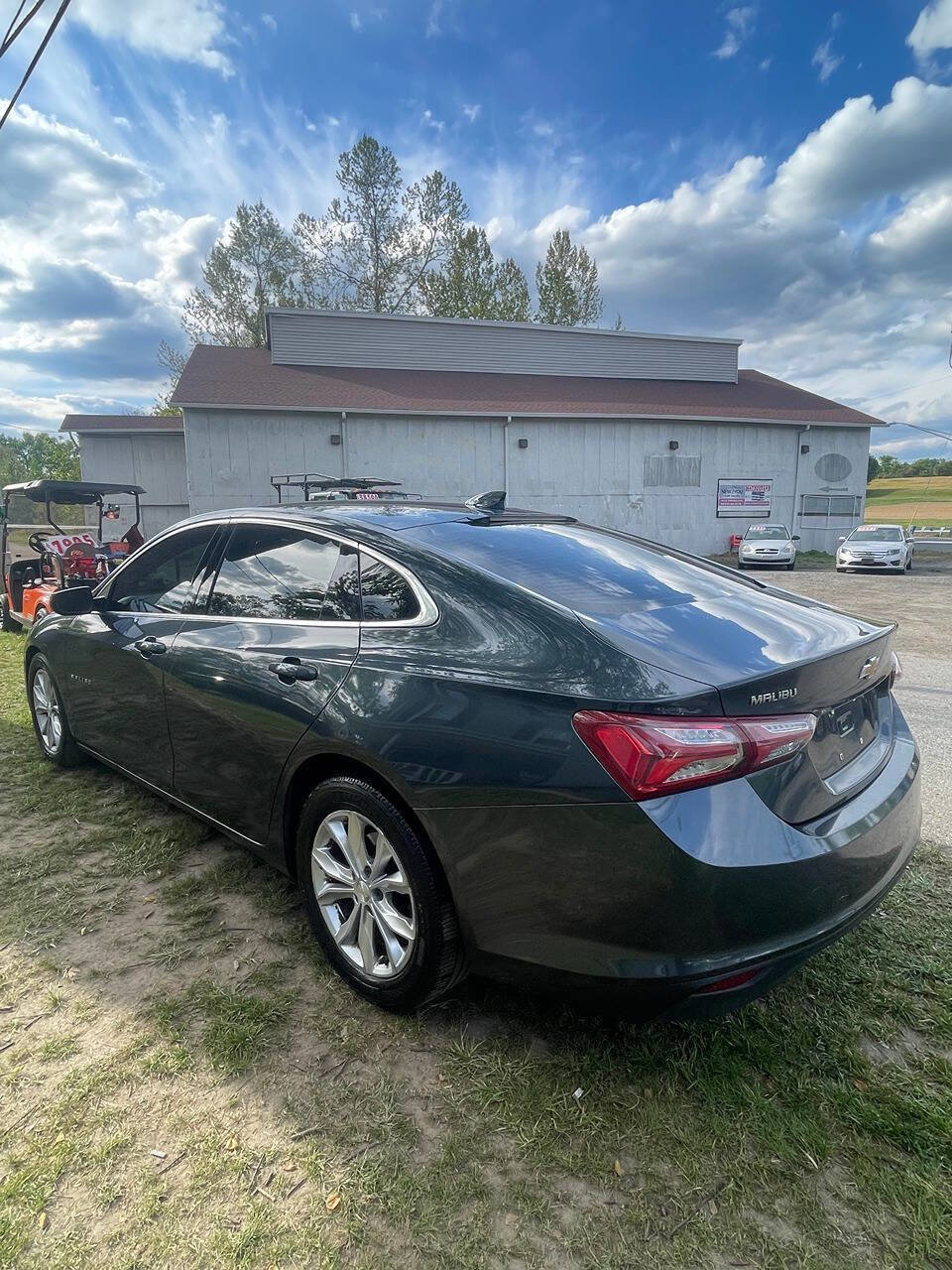 Used 2019 Chevrolet Malibu LT w/ Leather Package FWD image 4