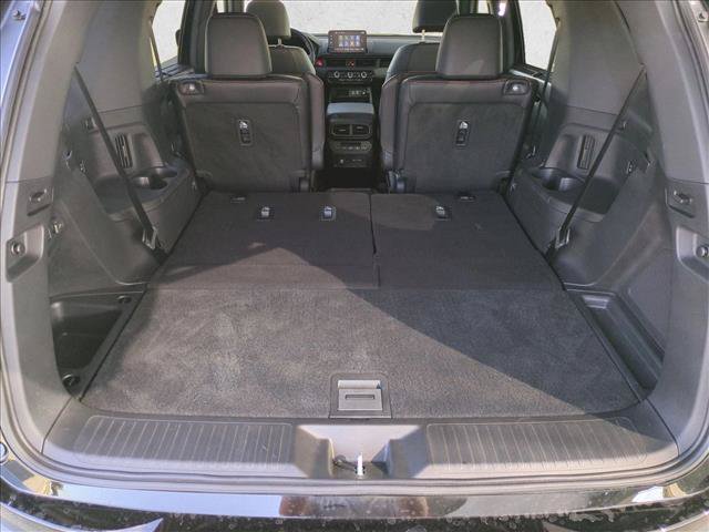 Certified 2025 Honda Pilot TrailSport image 6