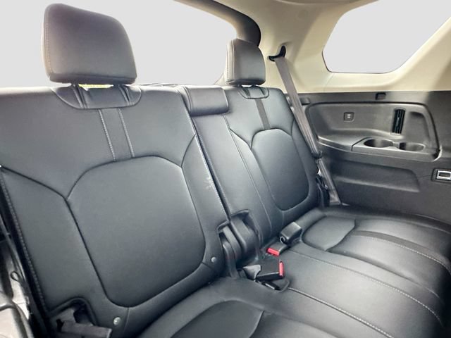 Used 2025 Honda Pilot EX-L image 31