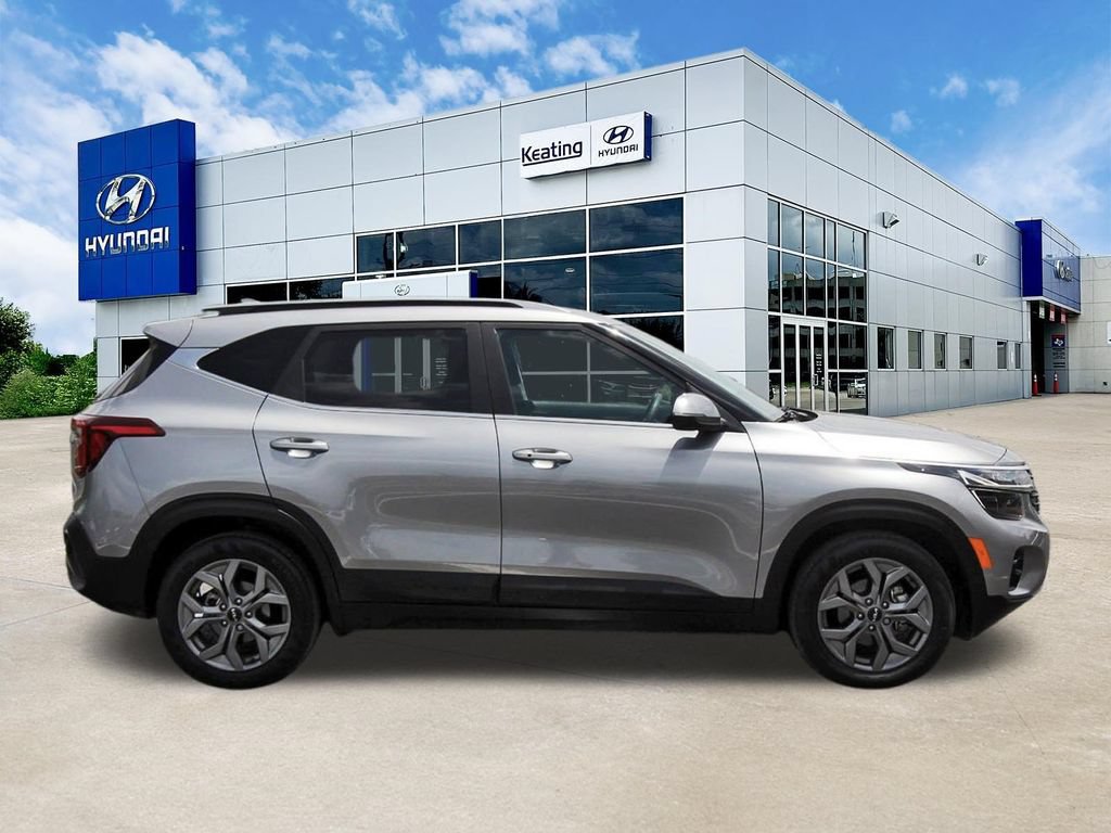 Used 2024 Kia Seltos S FWD image 4