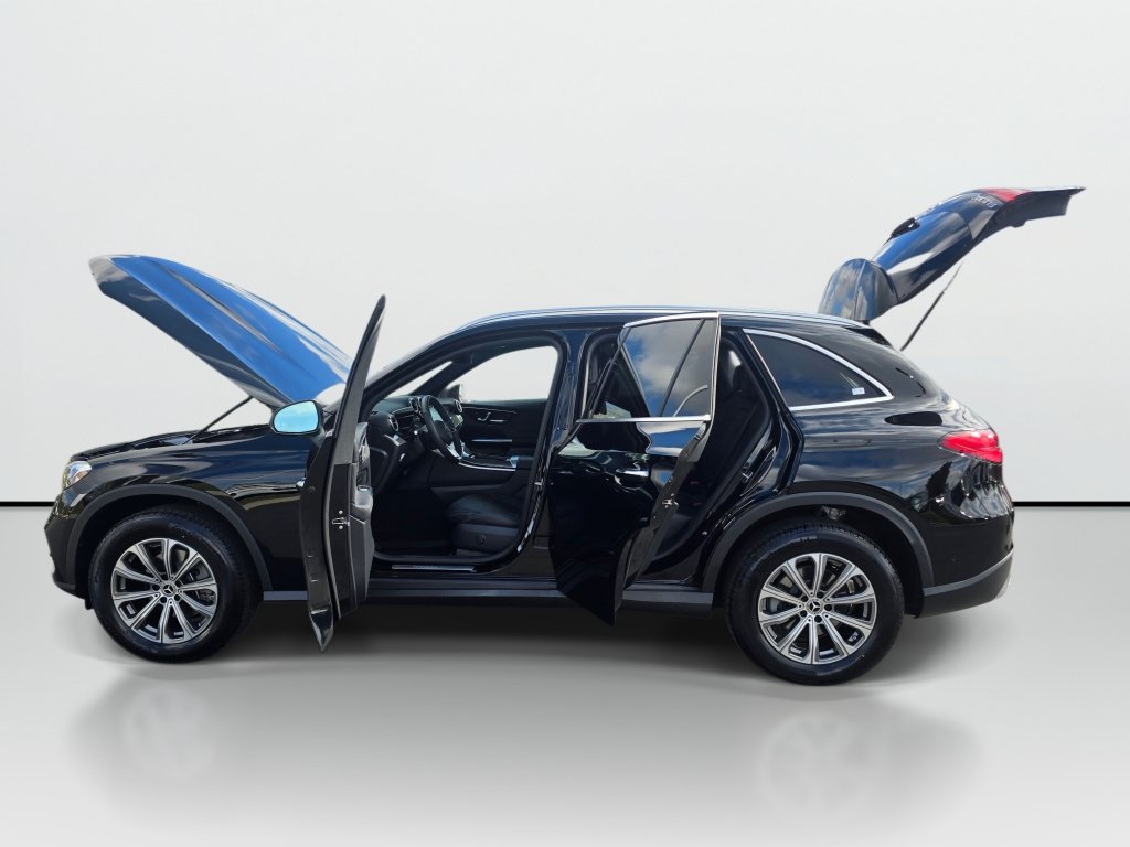 Used 2026 Mercedes-Benz GLC 300 4MATIC image 10