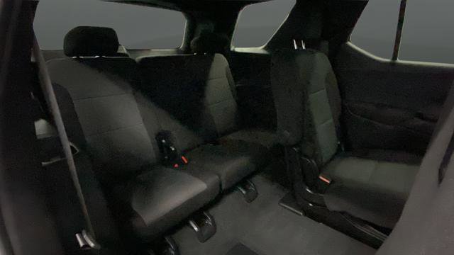 Used 2023 Chevrolet Traverse LT w/ Midnight/Sport Edition image 26