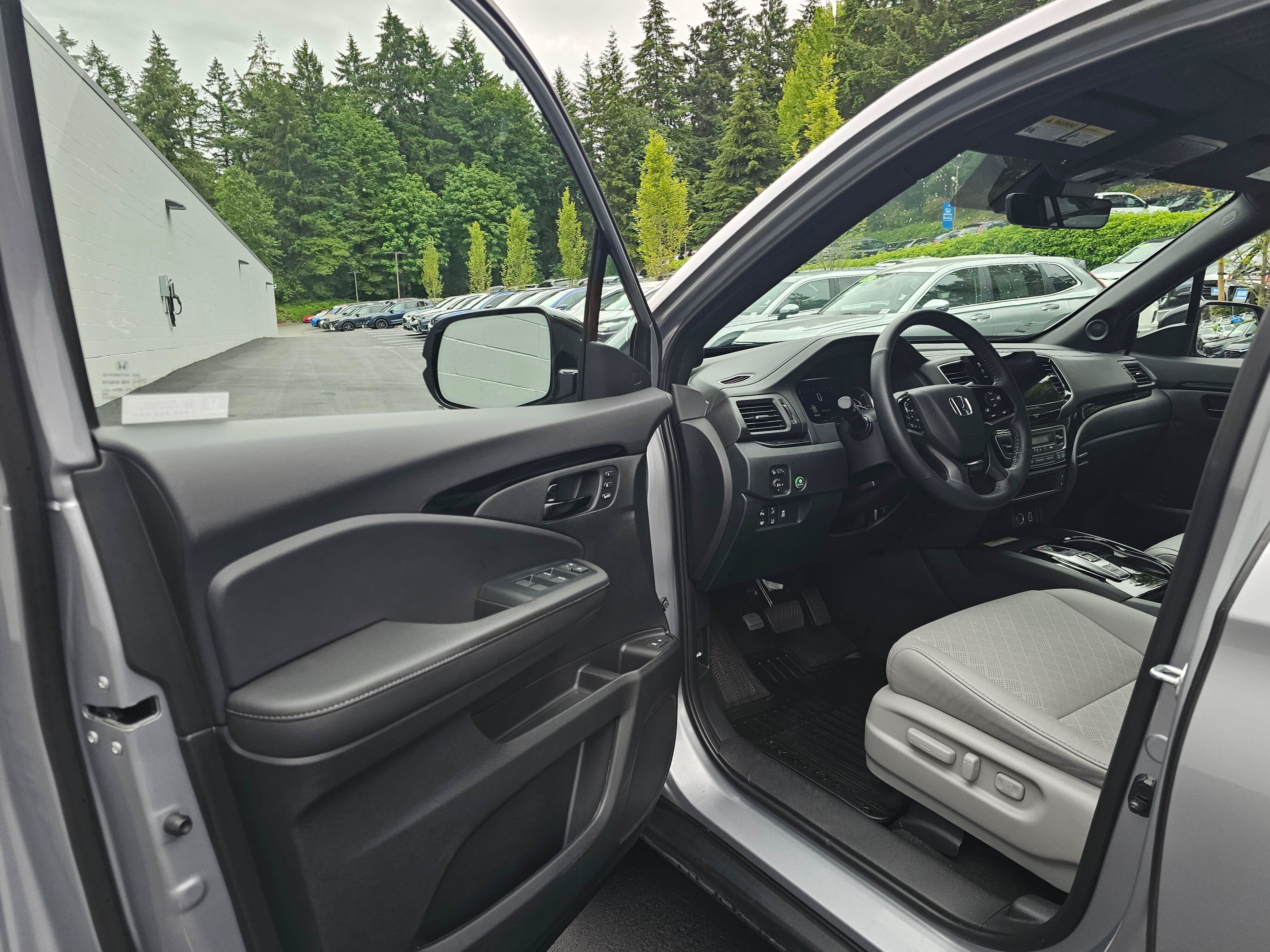 Used 2023 Honda Passport Elite image 23