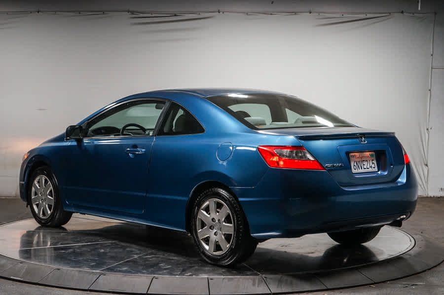 Used 2011 Honda Civic LX image 2