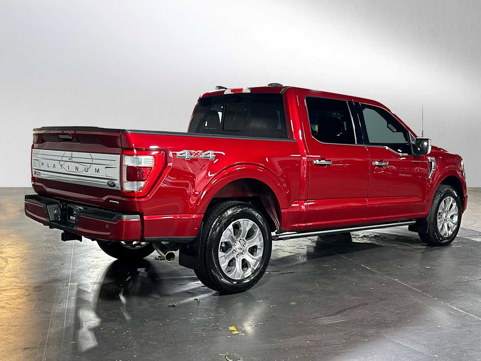 Used 2022 Ford F150 Platinum w/ Trailer Tow Package image 7