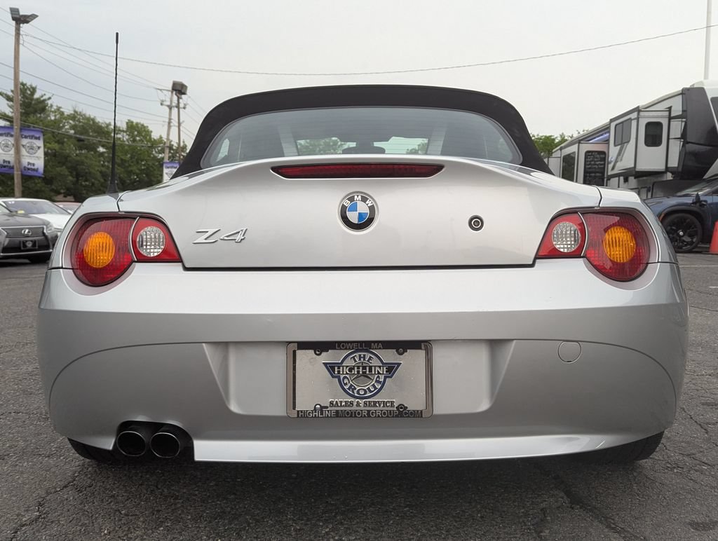Used 2004 BMW Z4 3.0i RWD image 9