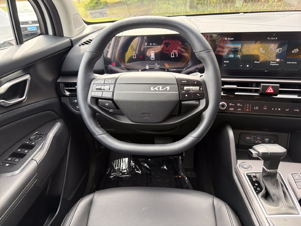 Used 2026 Kia Sportage EX FWD image 23
