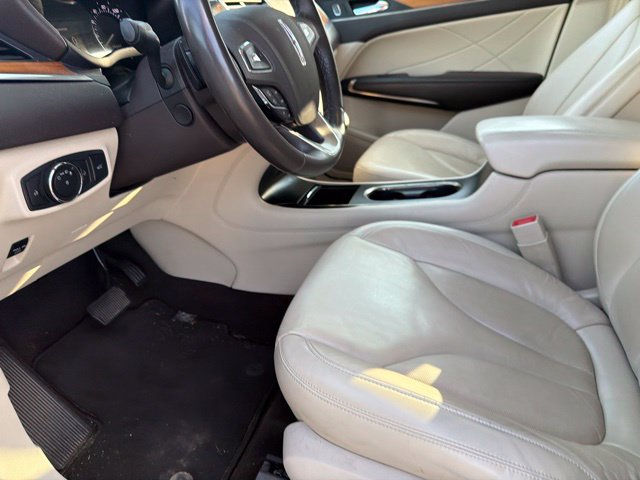 Used 2019 Lincoln MKC Select w/ Select Plus Package FWD image 29