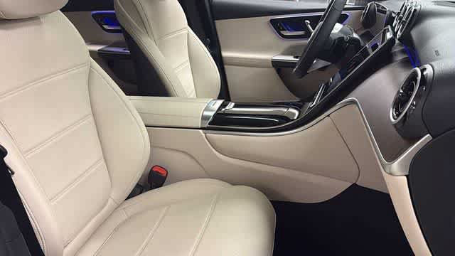 Used 2026 Mercedes-Benz GLC 300 4MATIC image 36