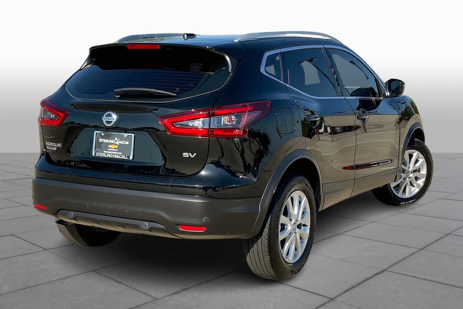 Used 2020 Nissan Rogue Sport SV FWD image 13