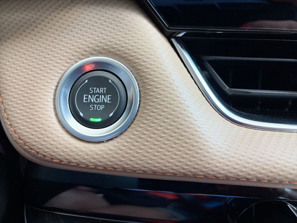 Used 2025 Chevrolet Equinox ACTIV w/ Safety and Technology Package FWD image 22