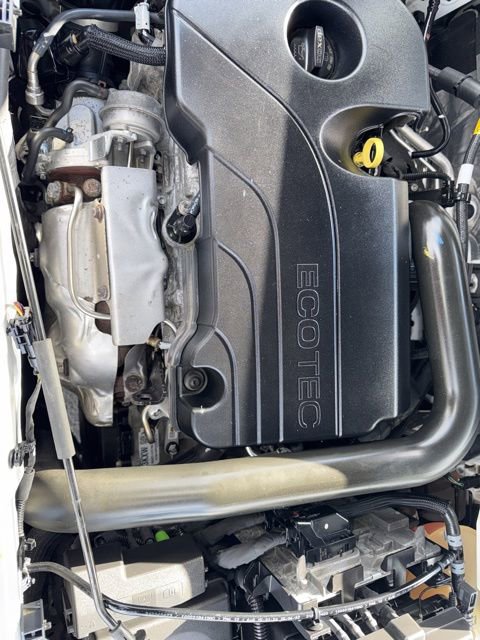 Used 2023 Chevrolet Equinox LT image 28