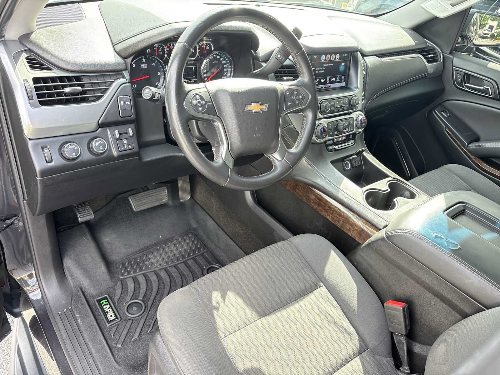 Used 2018 Chevrolet Suburban LS w/ All-Season Package AWD/4WD image 10