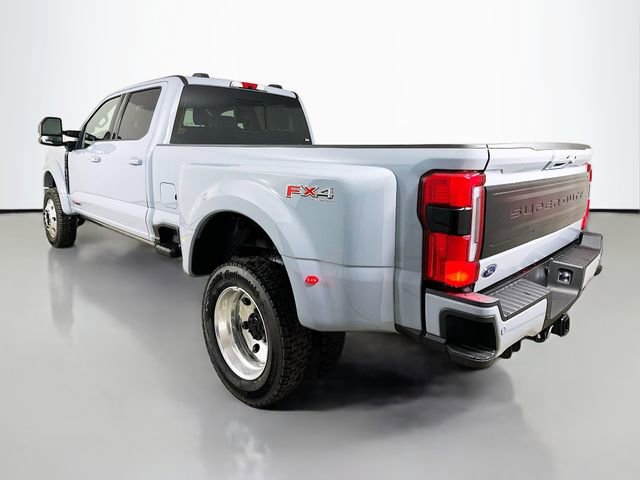 New 2026 Ford F450 Platinum w/ FX4 Off-Road Package image 5