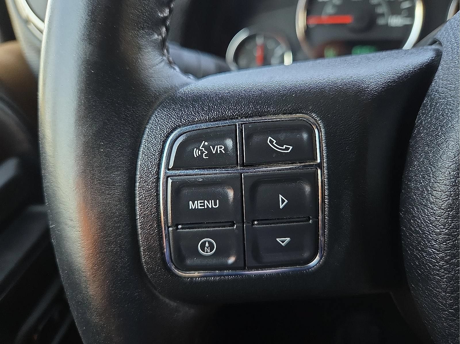 Used 2017 Jeep Wrangler Unlimited Sahara w/ Connectivity Group AWD/4WD image 18