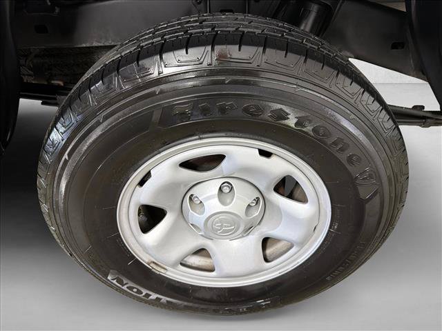 Used 2022 Toyota Tacoma SR5 RWD image 17
