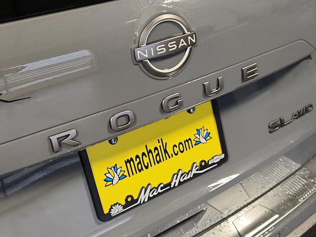 Used 2025 Nissan Rogue SL AWD/4WD image 30