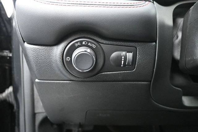 Used 2025 Dodge Durango R/T AWD/4WD image 15