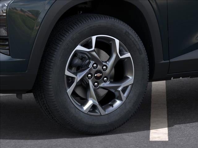 New 2026 Chevrolet Trax LT w/ LT Convenience Package FWD image 9
