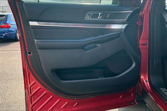 Used 2018 Ford Explorer Sport w/ Equipment Group 401A image 18