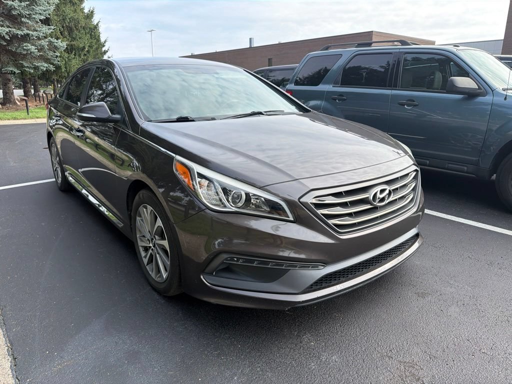 Used 2015 Hyundai Sonata Sport w/ Option Group 04 FWD image 4