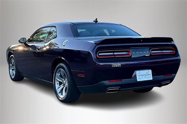 Used 2020 Dodge Challenger SXT image 4
