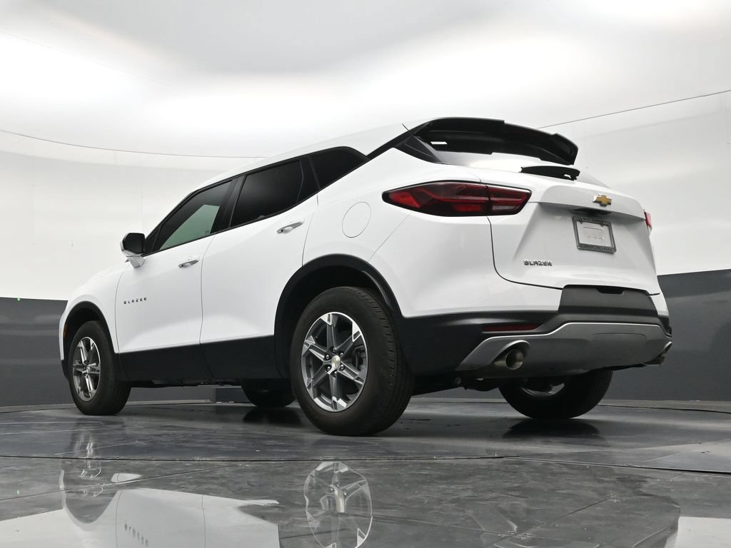 Used 2023 Chevrolet Blazer LT FWD image 22