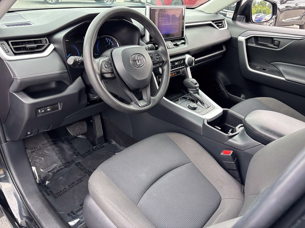 Certified 2025 Toyota RAV4 LE AWD/4WD image 17