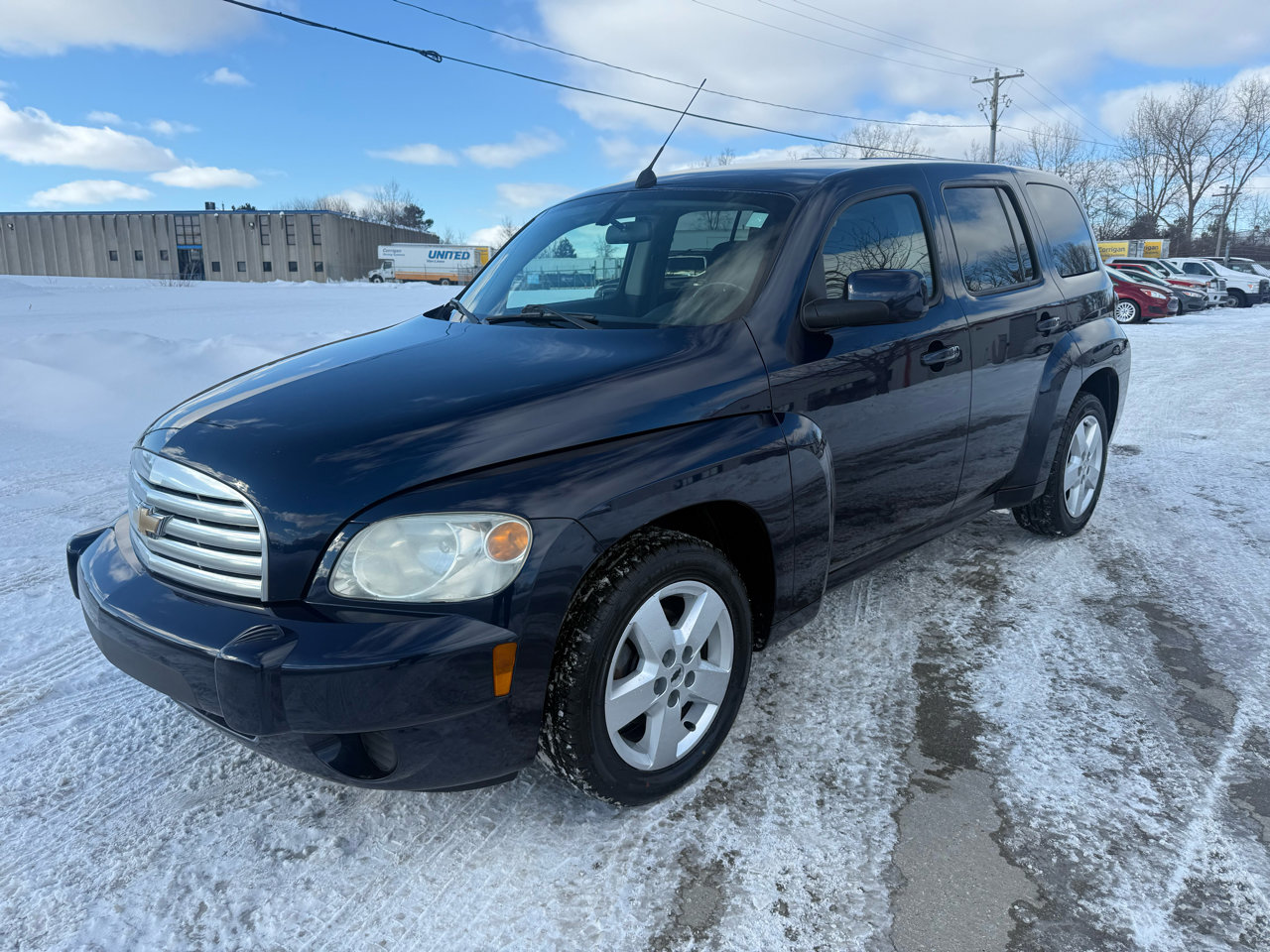 Used 2011 Chevrolet HHR LT image 1