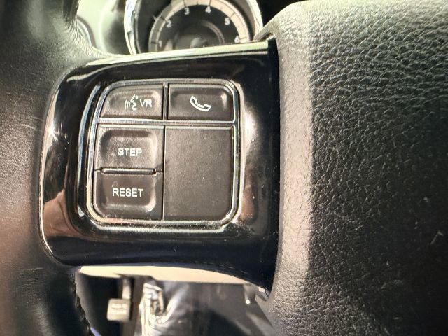 Used 2017 Dodge Grand Caravan SXT image 24