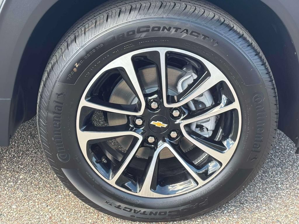 New 2026 Chevrolet TrailBlazer LT w/ LT Cold Weather Package FWD image 26