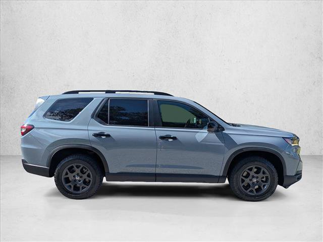 Used 2024 Honda Pilot TrailSport image 4