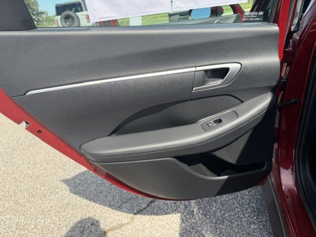 Used 2025 Hyundai Sonata SE FWD image 22