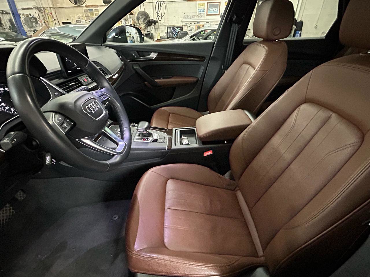 Used 2019 Audi Q5 2.0T Premium w/ Convenience Package image 11