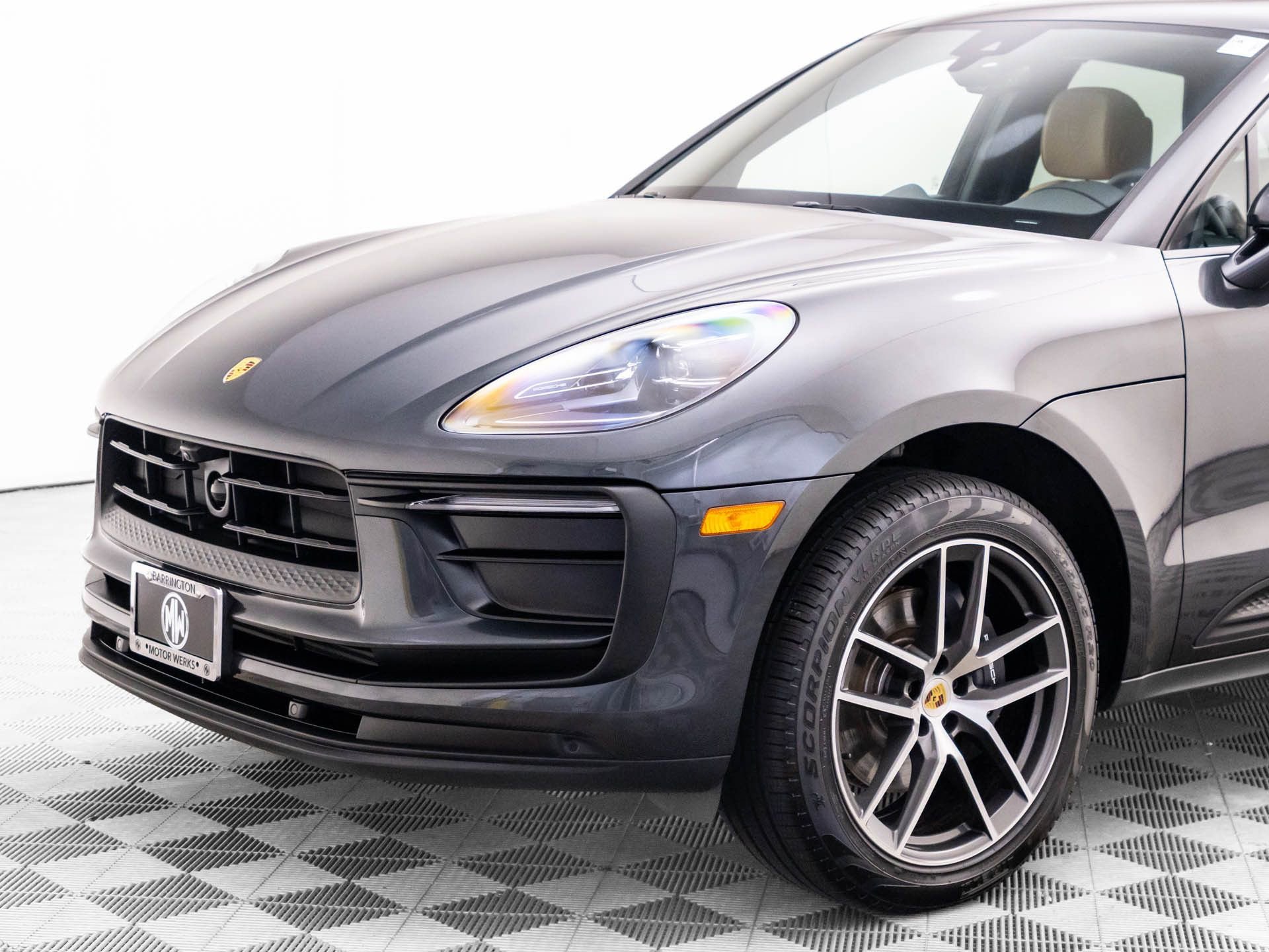 Certified 2026 Porsche Macan AWD/4WD image 34