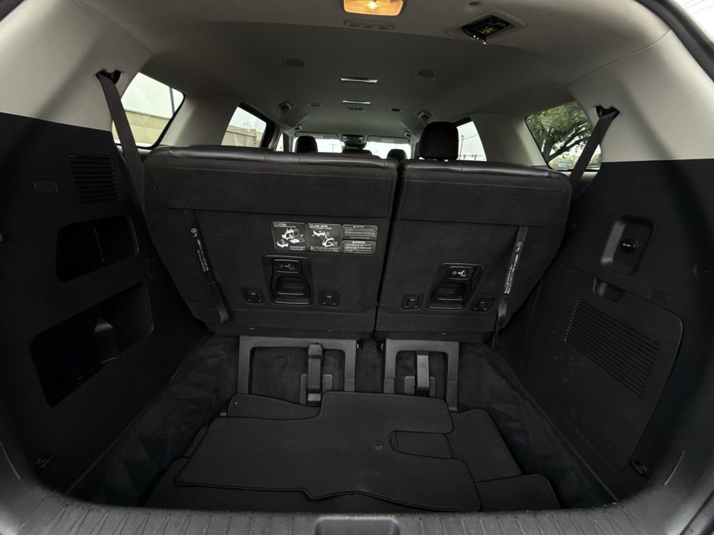 Used 2022 Kia Carnival LX image 25