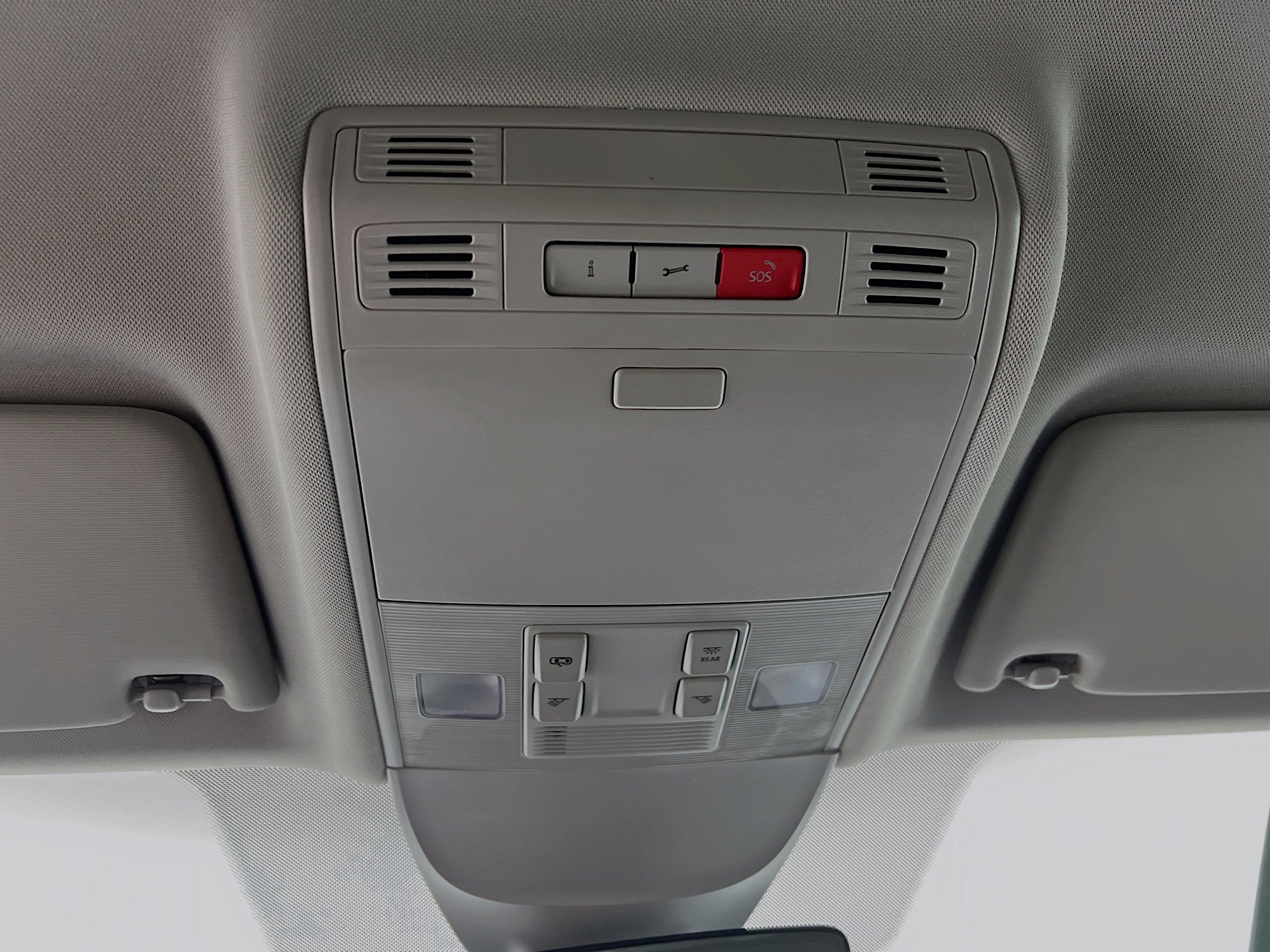 Used 2024 Volkswagen Taos SE image 21