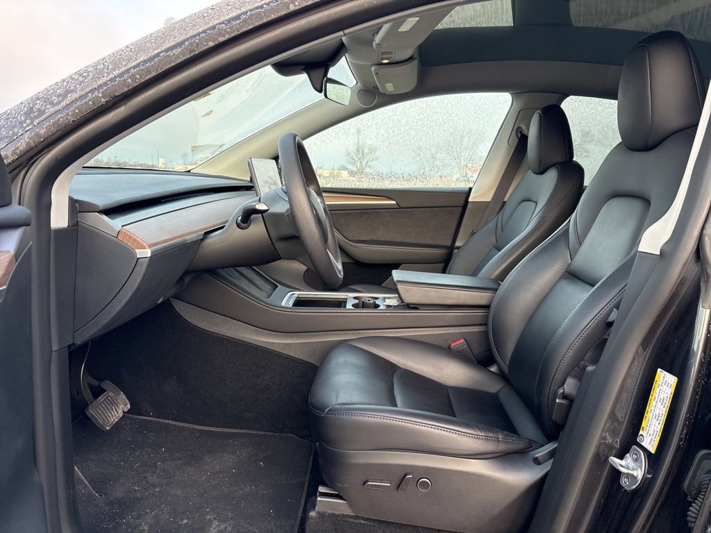Used 2024 Tesla Model Y Long Range image 16