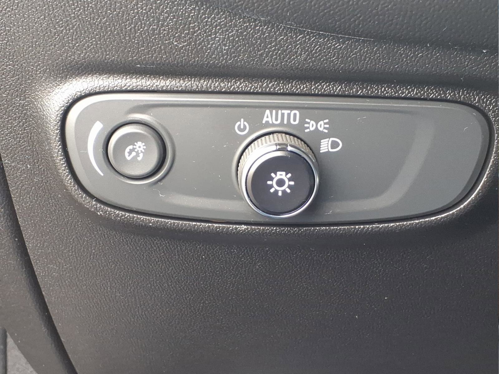 Used 2020 Chevrolet Equinox LT w/ LPO, Floor Liner Package image 22