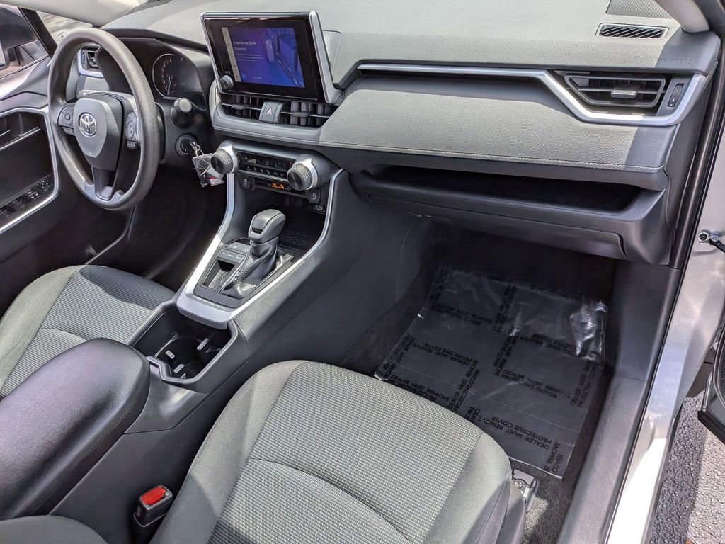 Used 2025 Toyota RAV4 LE image 28