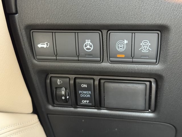 Used 2019 Nissan Armada Platinum w/ Captain's Chairs Package RWD image 22