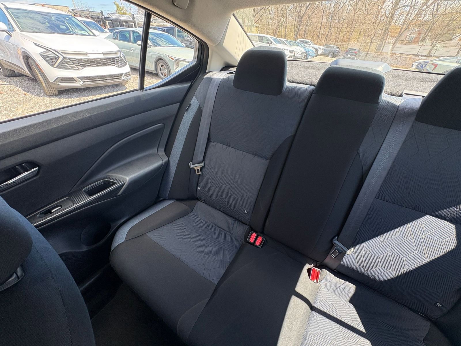 Used 2025 Nissan Versa SV FWD image 35