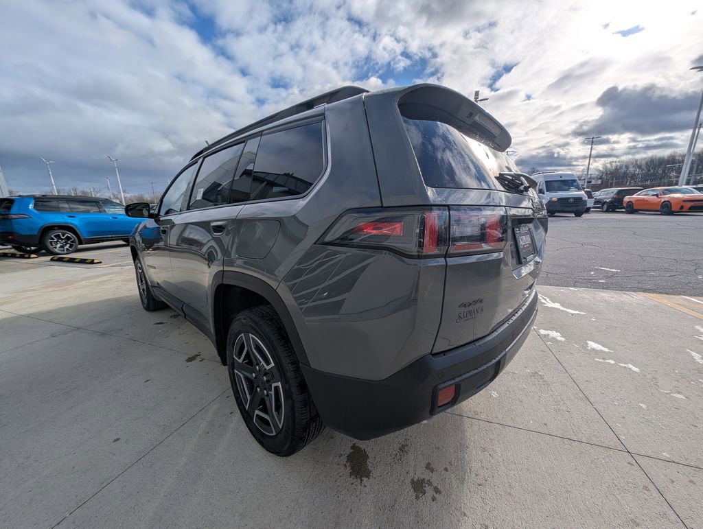 New 2026 Jeep Cherokee Laredo image 5