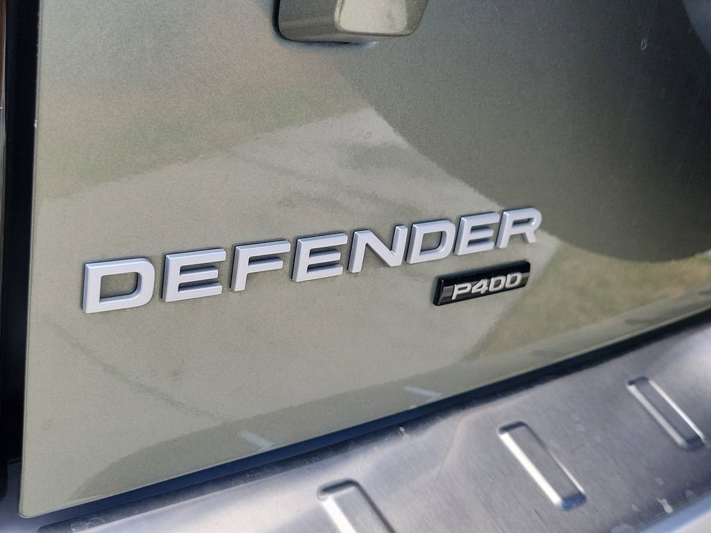 Used 2022 Land Rover Defender 110 SE image 8