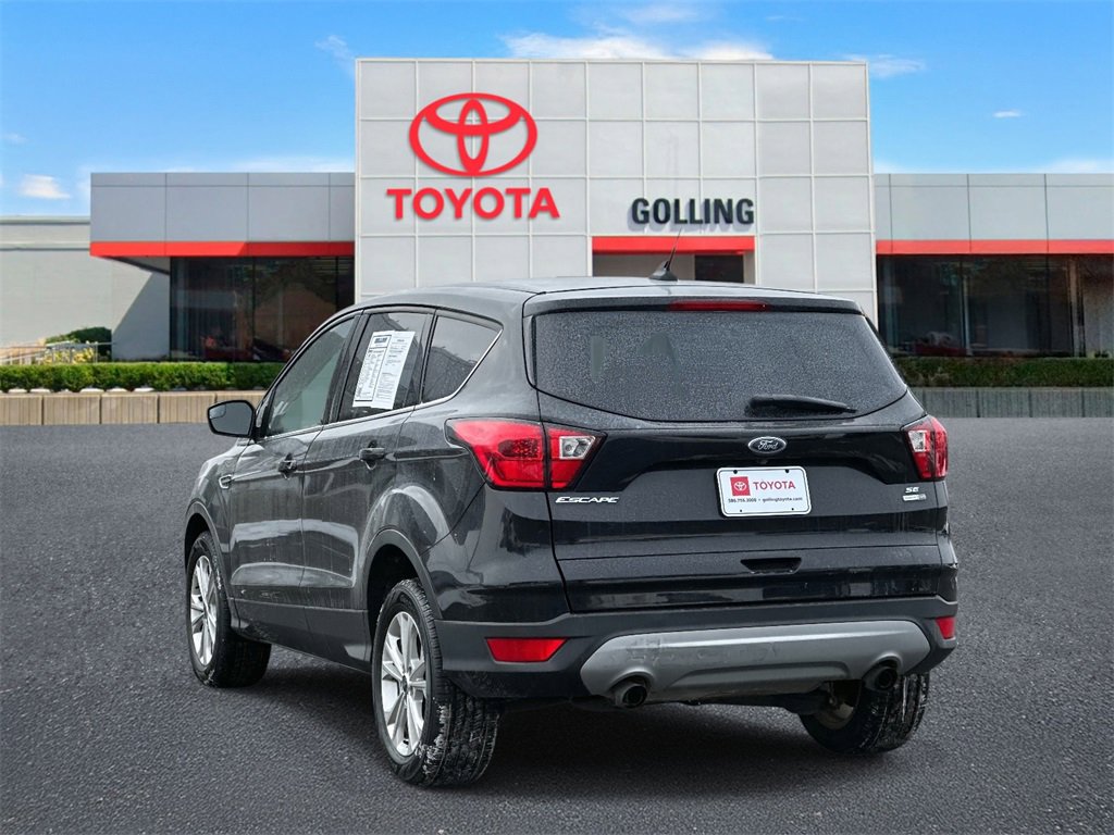 Used 2019 Ford Escape SE image 4
