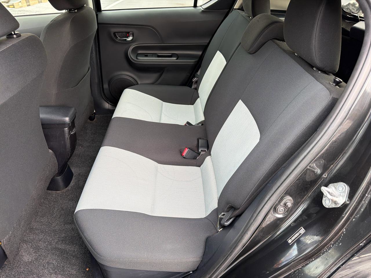 Used 2016 Toyota Prius C Persona Series image 11