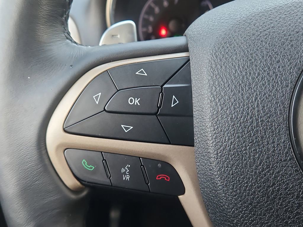 Used 2016 Jeep Grand Cherokee Laredo w/ Quick Order Package 23E image 11