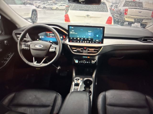 Used 2024 Ford Escape Platinum image 11
