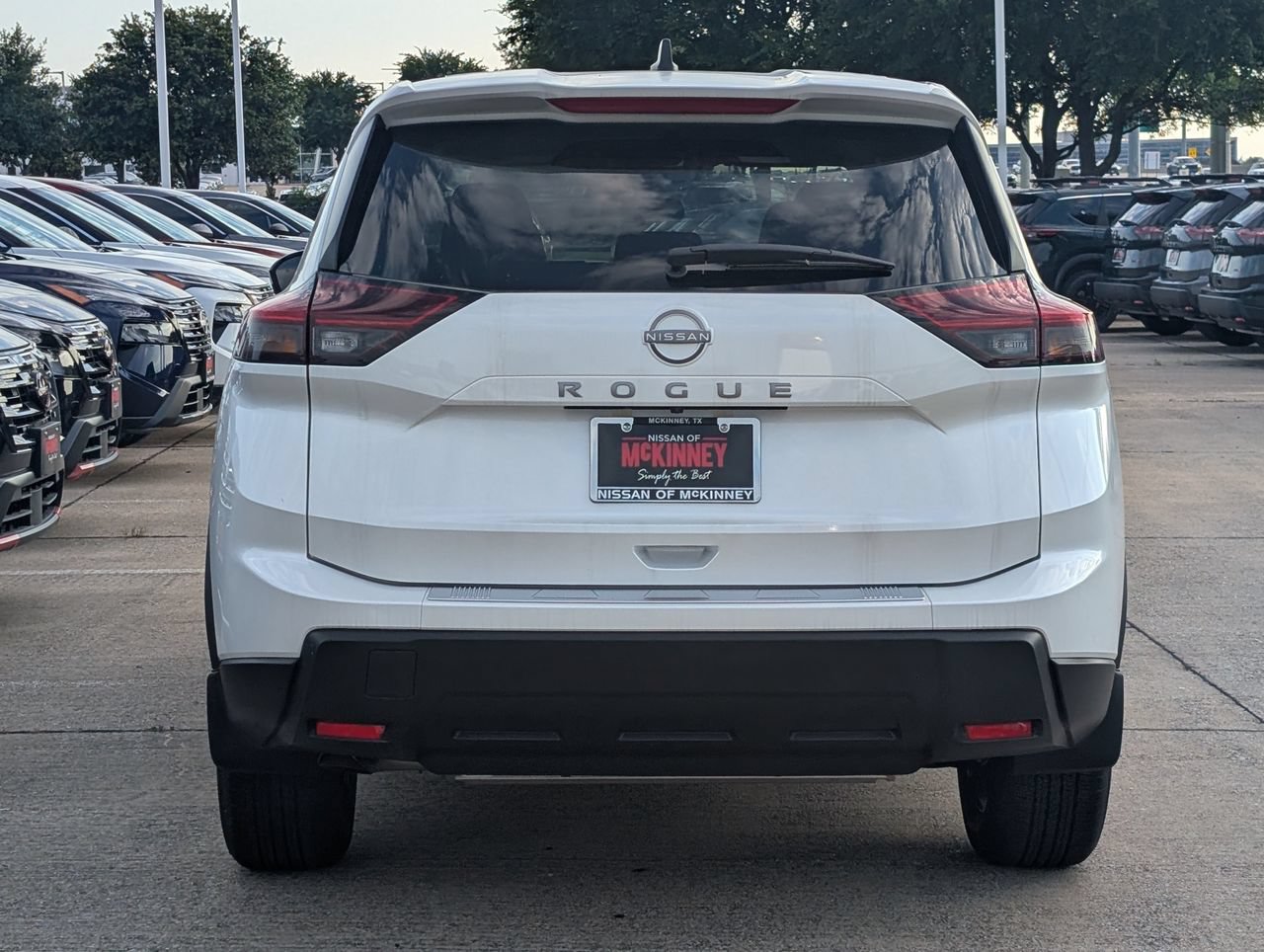New 2026 Nissan Rogue SV w/ Cold Weather Package FWD image 5